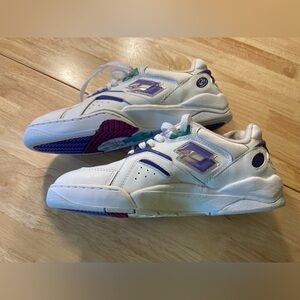 Lotto Women's White Athletic Sneakers with Purple Accents